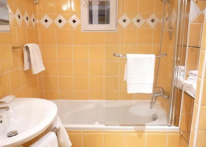 Le Notre Dame Apartment